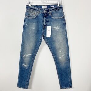 Closed Cooper Tapered Distressed Denim Jeans Size 29 NWT Faded Blue